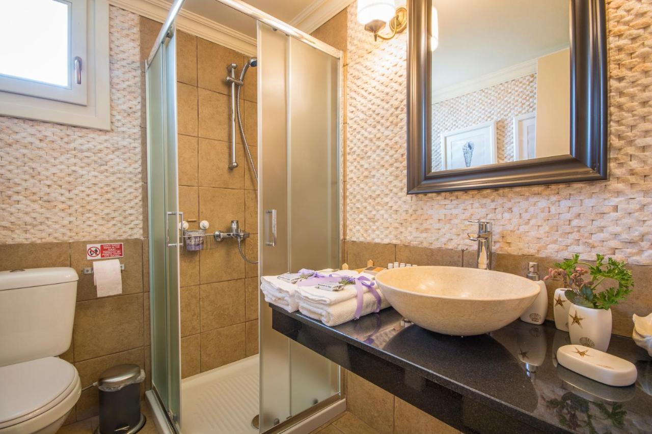 Symi Nautilus Luxury Suites Exteriér fotografie